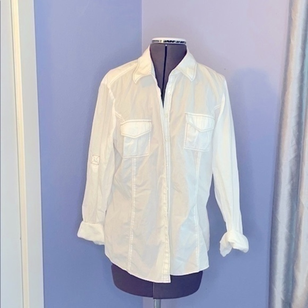 Tommy Hilfiger top Large white button up pockets